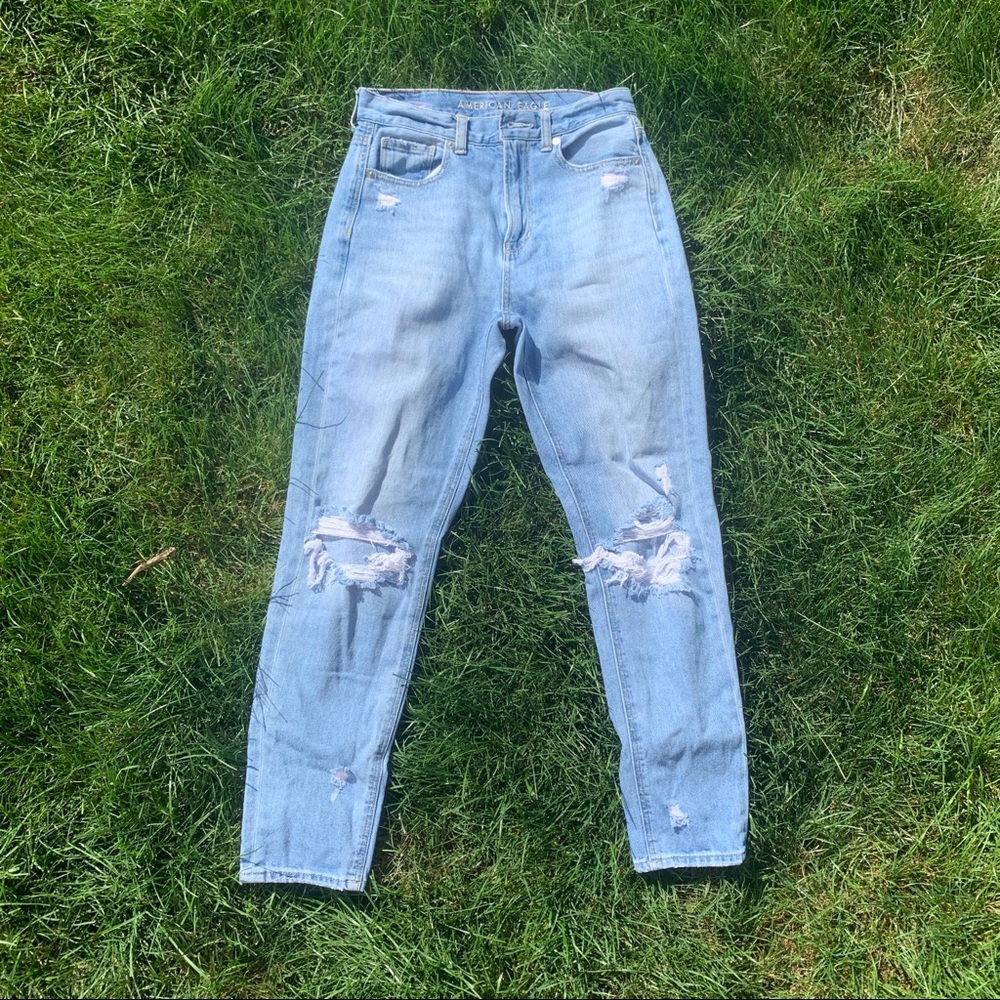 American Eagle Outfitters Mom Jeans✨